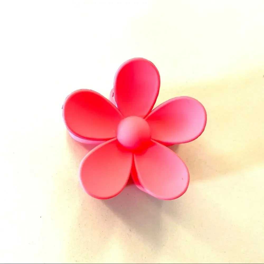 NEW FREE PEOPLE Hot Pink Neon Daisy Flower Claw Clip Hair Retro Oversized Updo